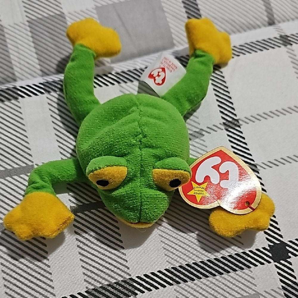 Bennie babies frog